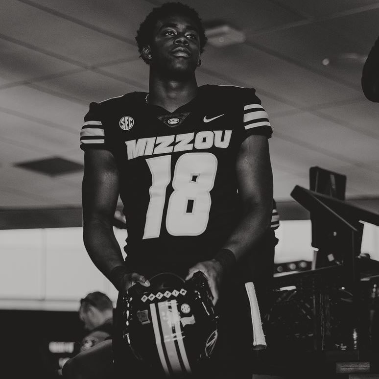 Essien Smith athlete profile head shot