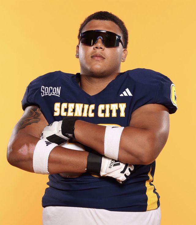 Athlete profile featured image number 2 of 4