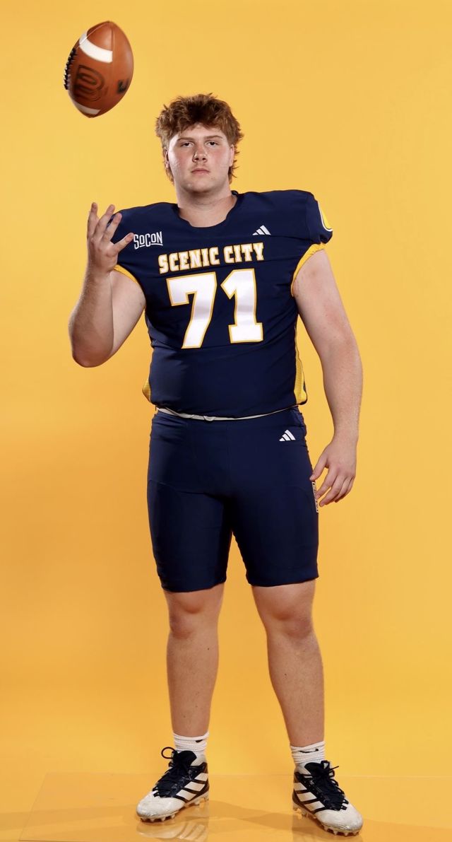 Athlete profile featured image number 3 of 7