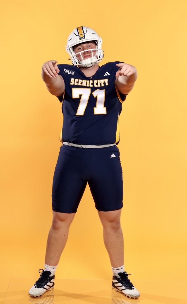 Athlete profile featured image number 6 of 7
