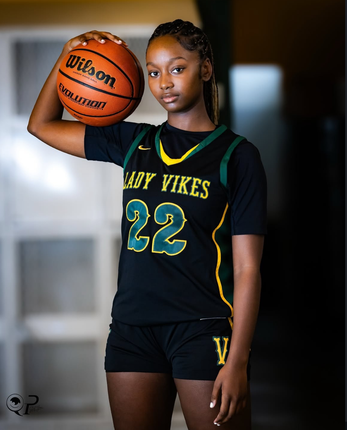 Calonni Holloway athlete profile head shot