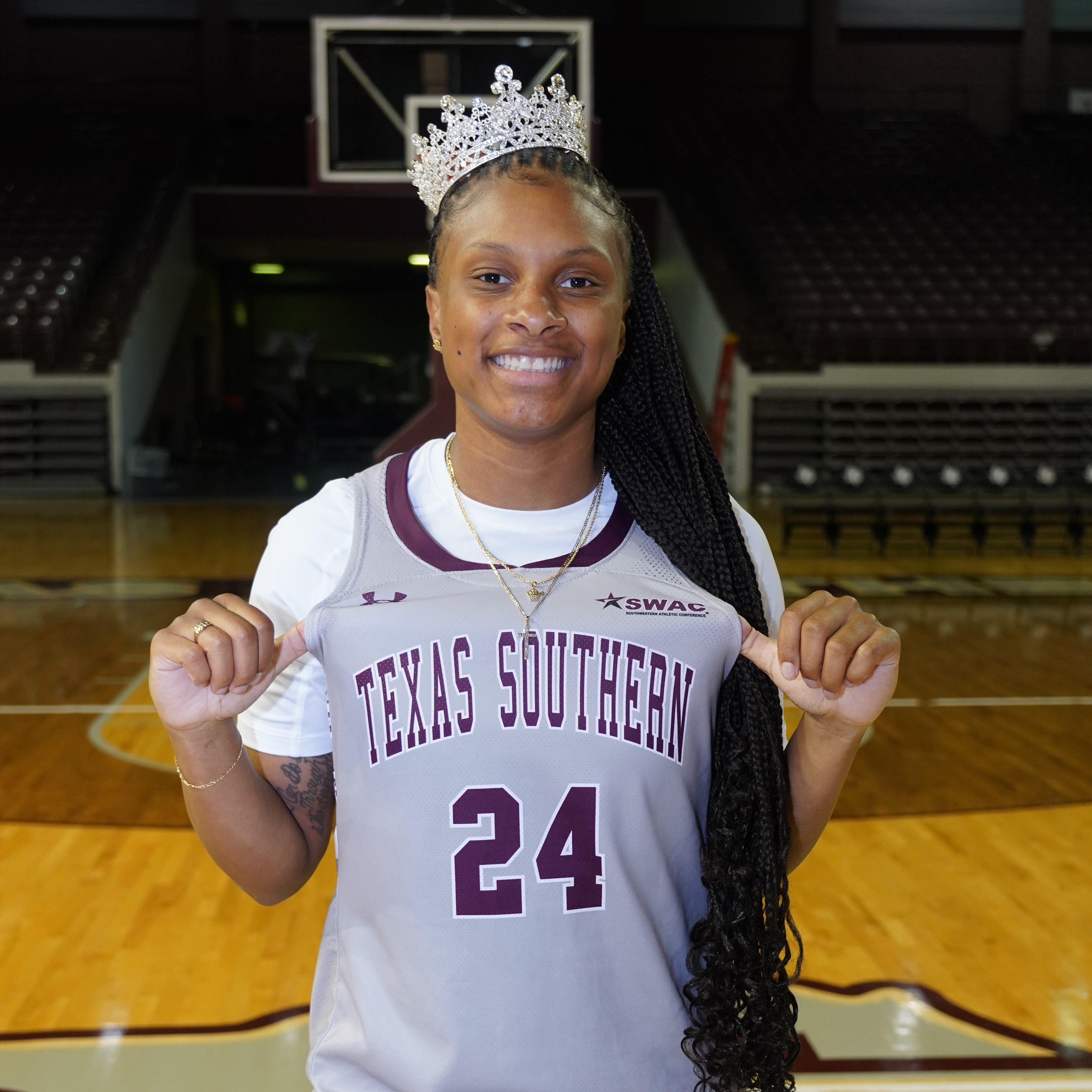 Da’Myiah Lewis athlete profile head shot