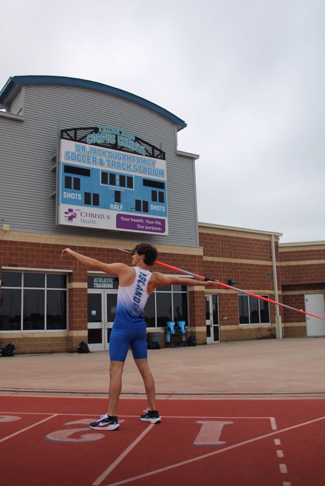 Athlete profile featured image number 2 of 4