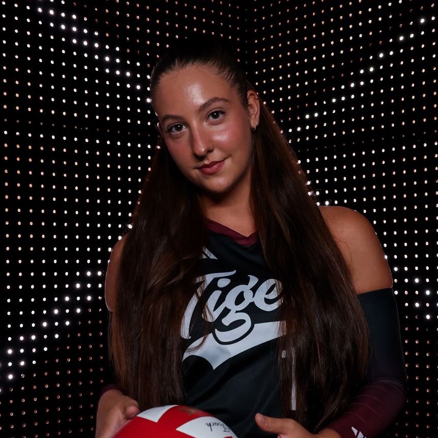 Hana Deticek athlete profile head shot