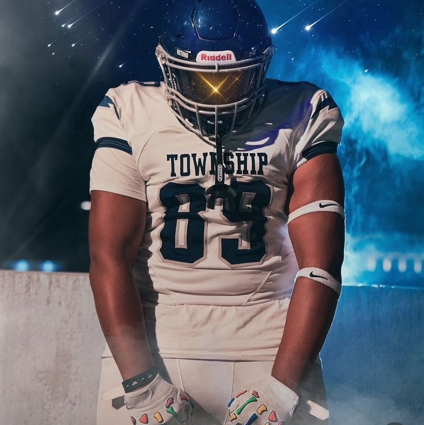 Julian Larue athlete profile head shot