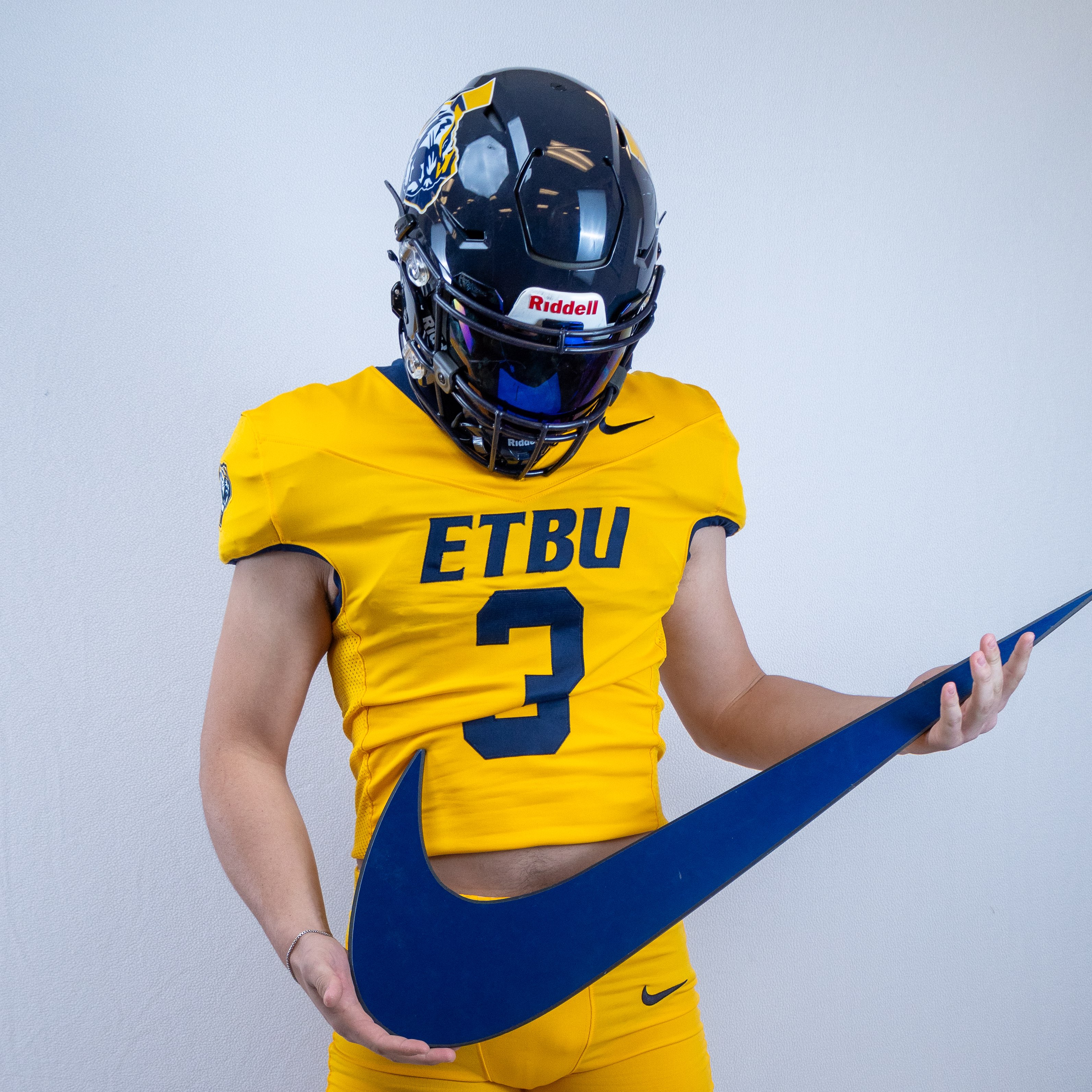 Logan Hudson athlete profile head shot