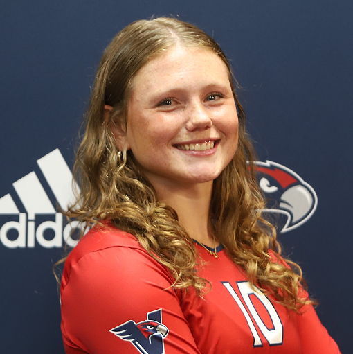Hailee Halverson athlete profile head shot