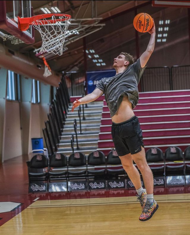 Athlete profile featured image number 4 of 5