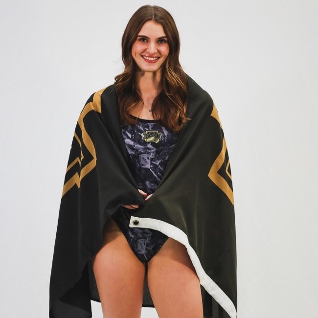 Lydianna O’Neil athlete profile head shot