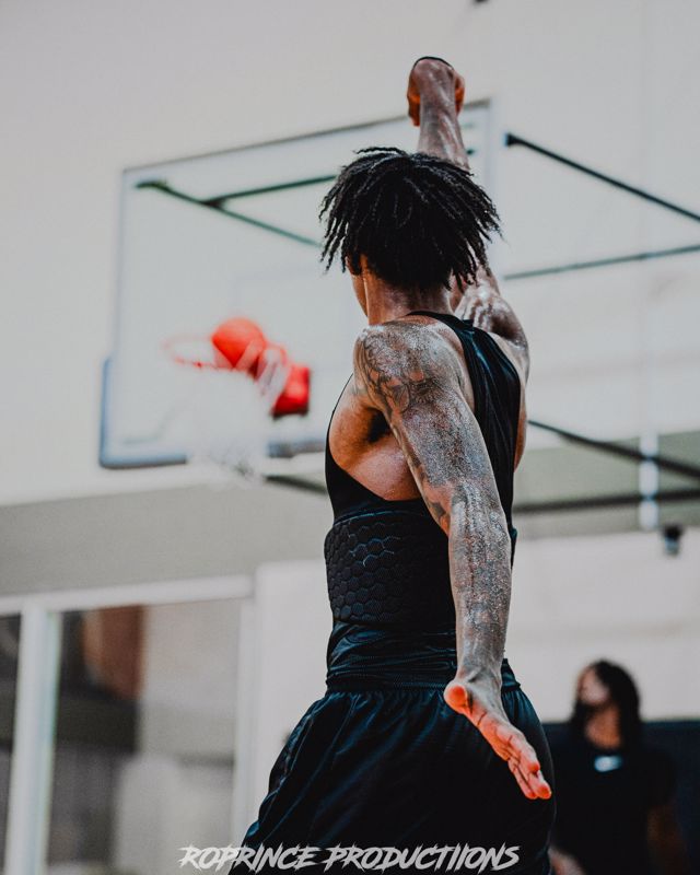 Athlete profile featured image number 3 of 4