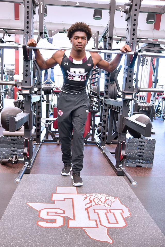 Athlete profile featured image number 3 of 4