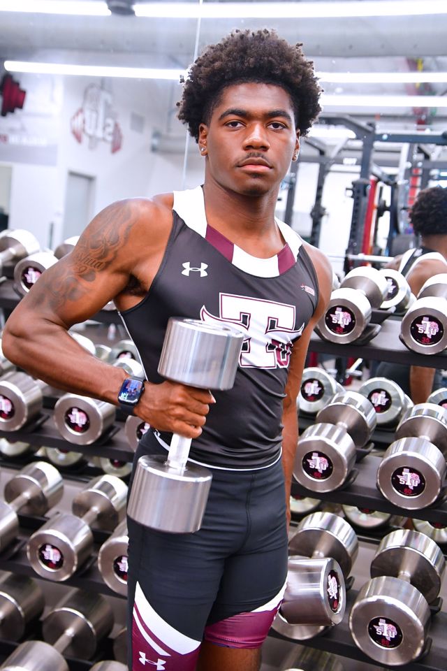 Athlete profile featured image number 4 of 4