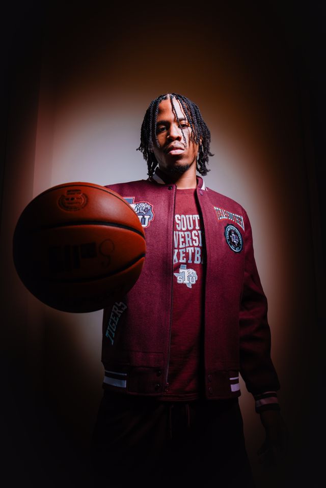Athlete profile featured image number 3 of 5