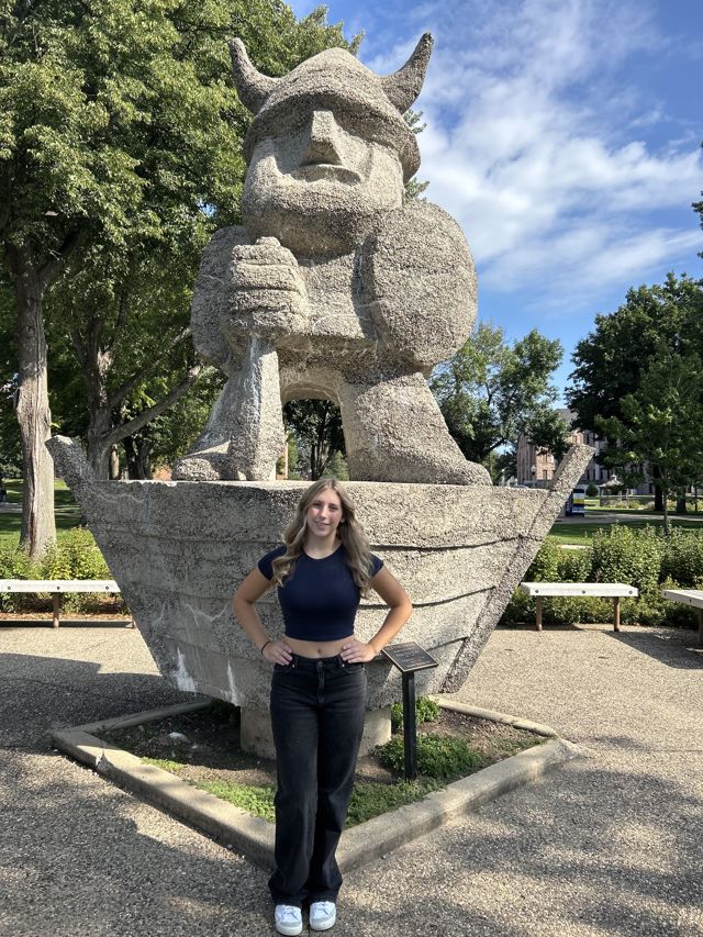 Athlete profile featured image number 2 of 4