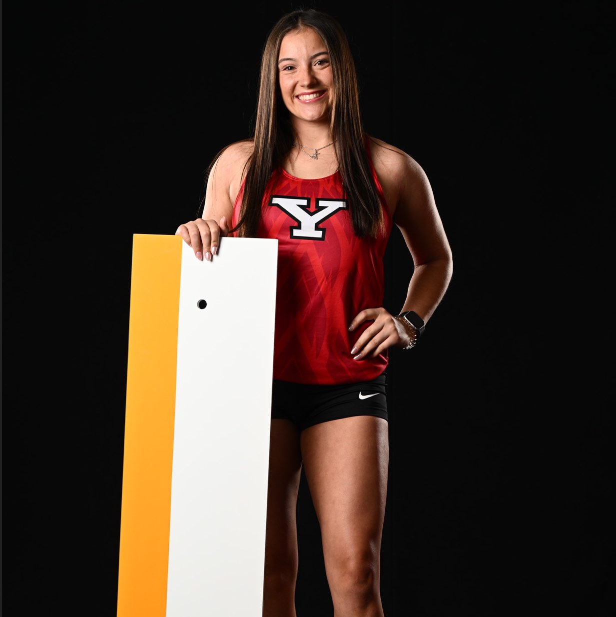 Sara Roe athlete profile head shot