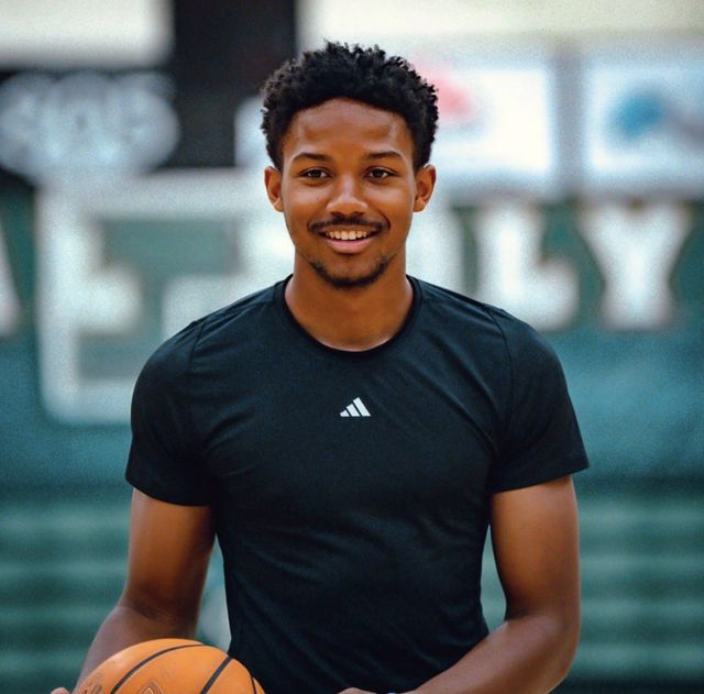 Athlete profile featured image number 1 of 5