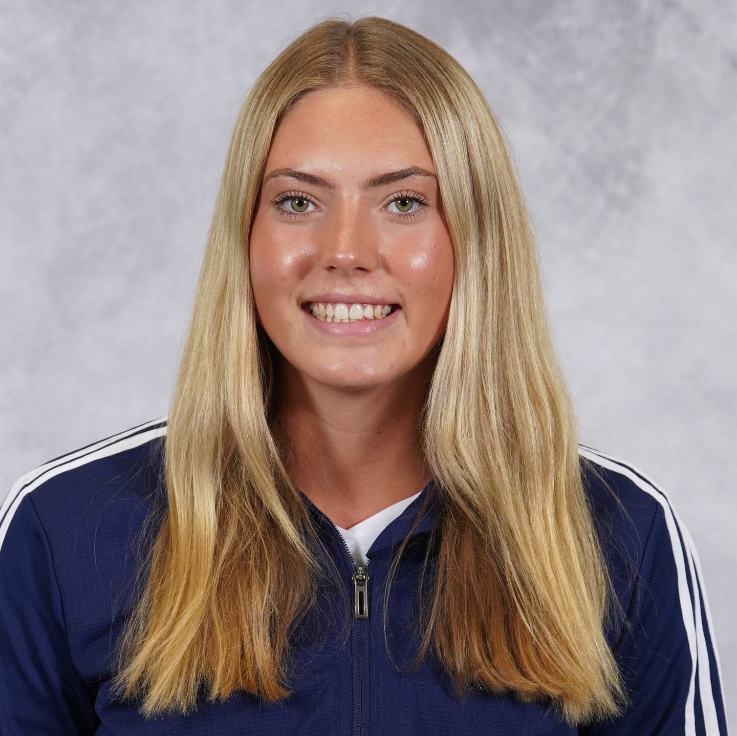 Lotta Schulze athlete profile head shot