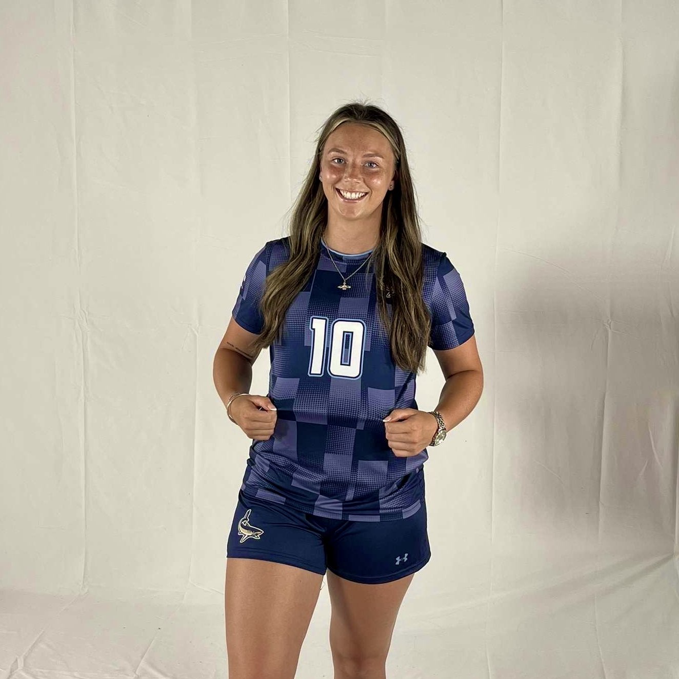 Eva Craney athlete profile head shot