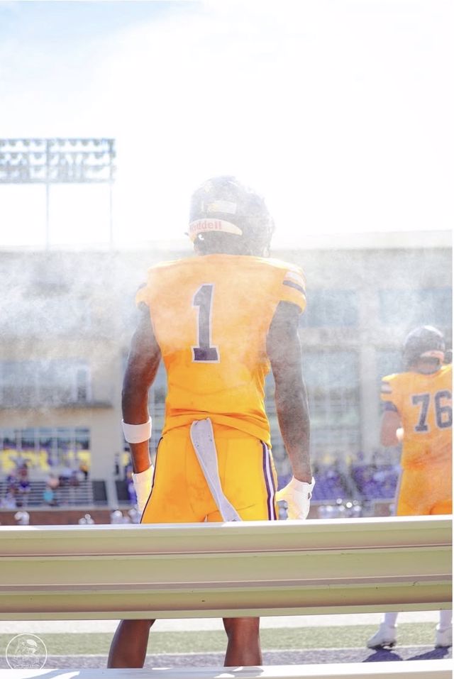 Athlete profile featured image number 1 of 4