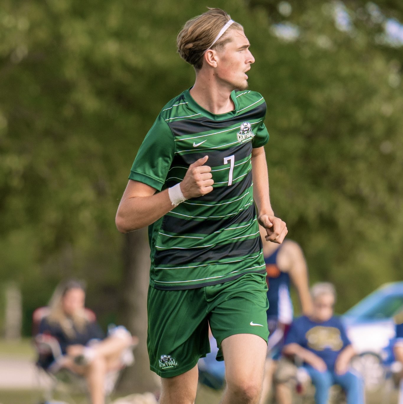 Harvey Paris athlete profile head shot