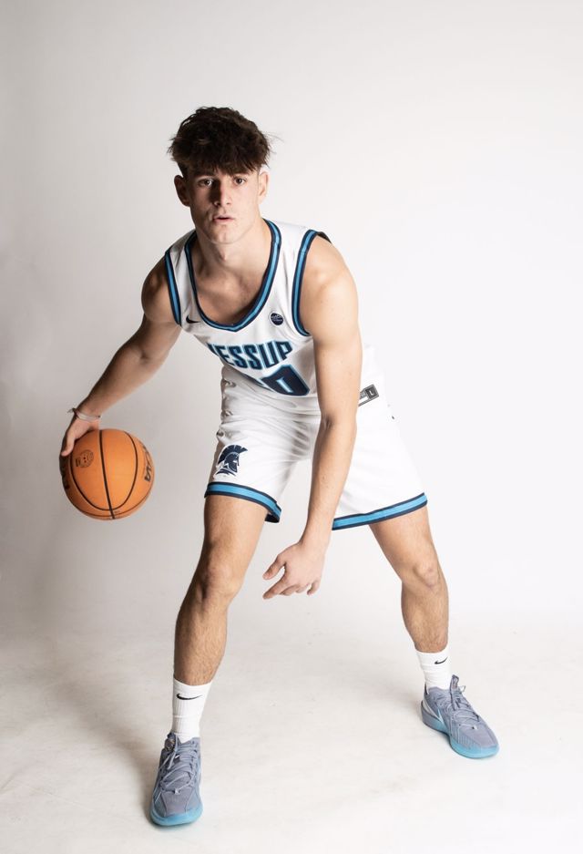 Athlete profile featured image number 1 of 4