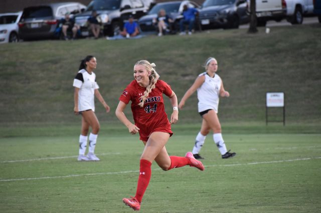 Athlete profile featured image number 4 of 8