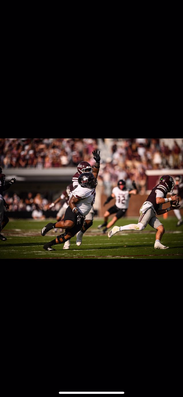 Athlete profile featured image number 2 of 4