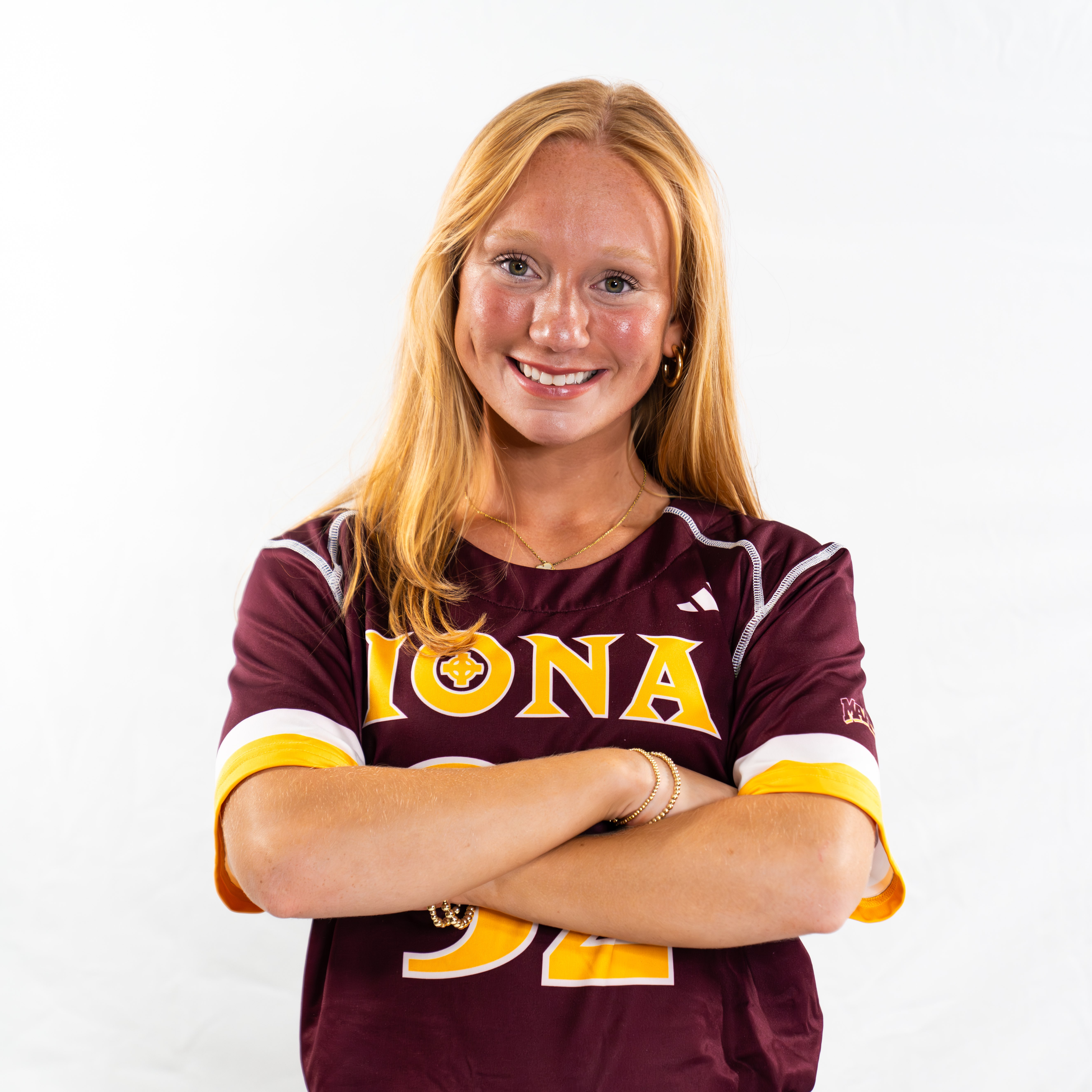 Ava Cantillon athlete profile head shot