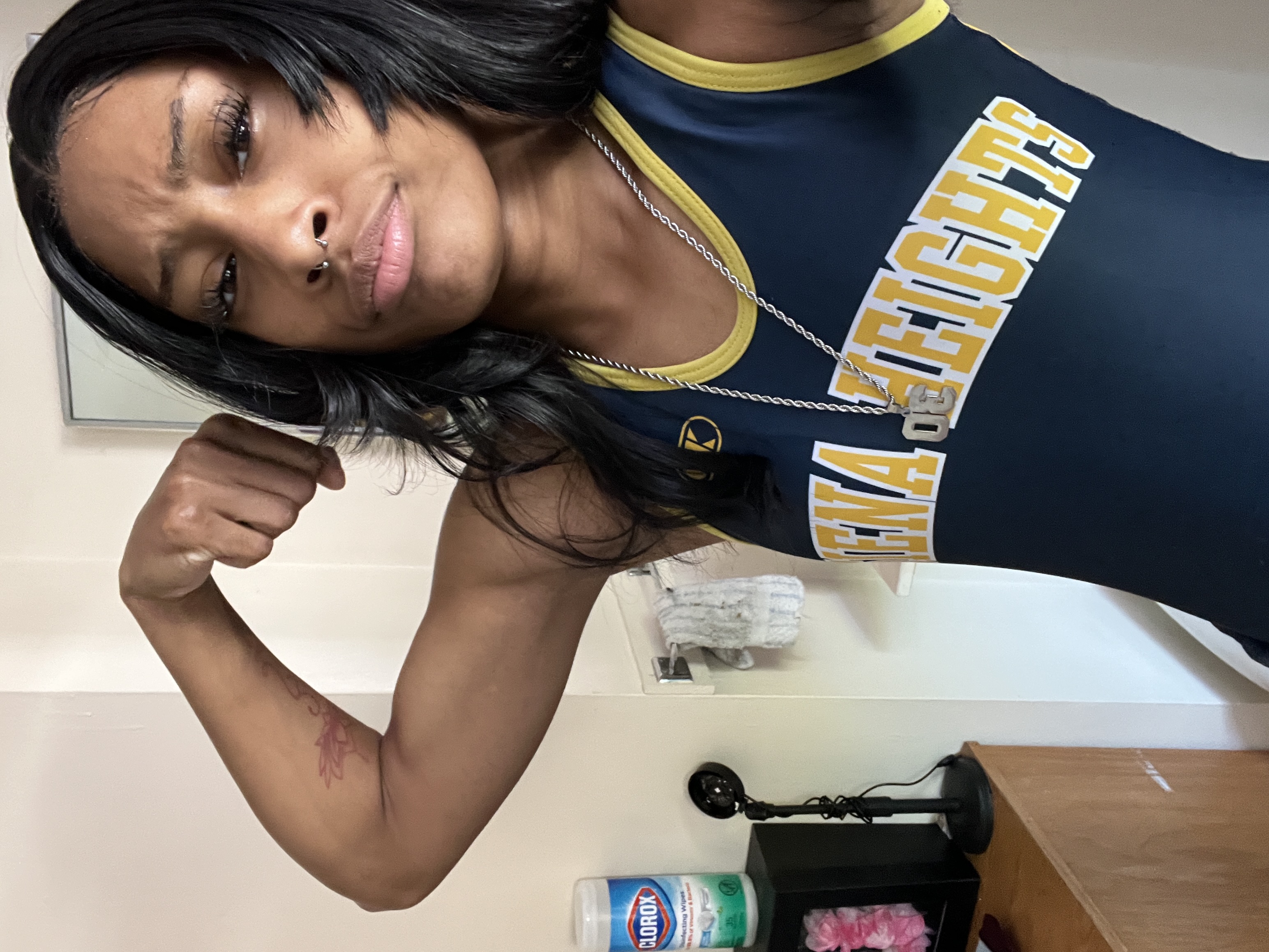 Aveona Edwards athlete profile head shot