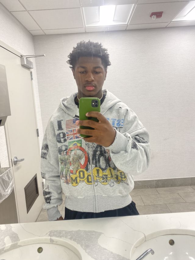 Athlete profile featured image number 3 of 4