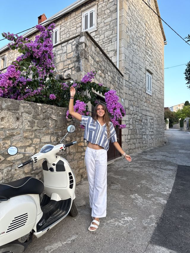 Athlete profile featured image number 3 of 10