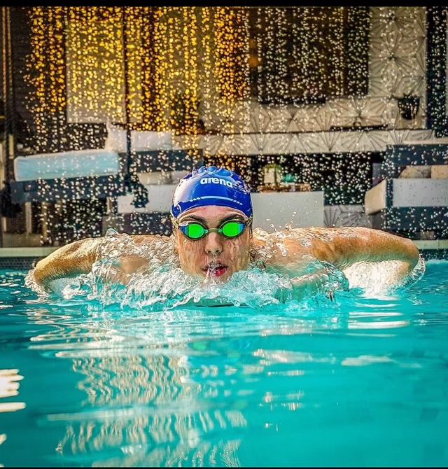 Athlete profile featured image number 2 of 4