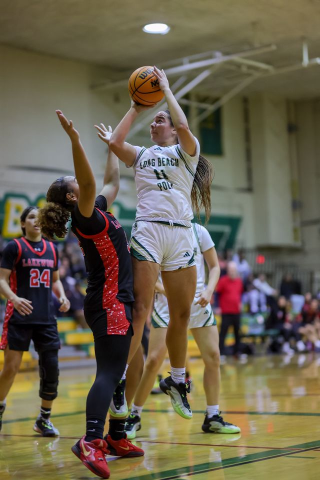 Athlete profile featured image number 2 of 6