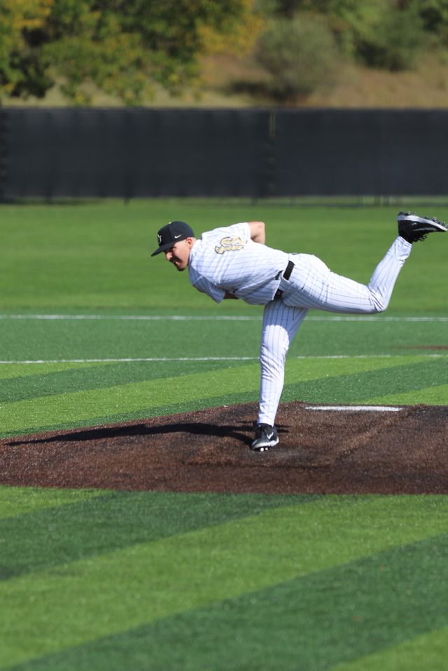 Athlete profile featured image number 2 of 5