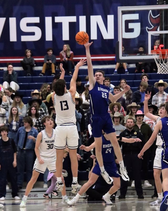 Athlete profile featured image number 1 of 6