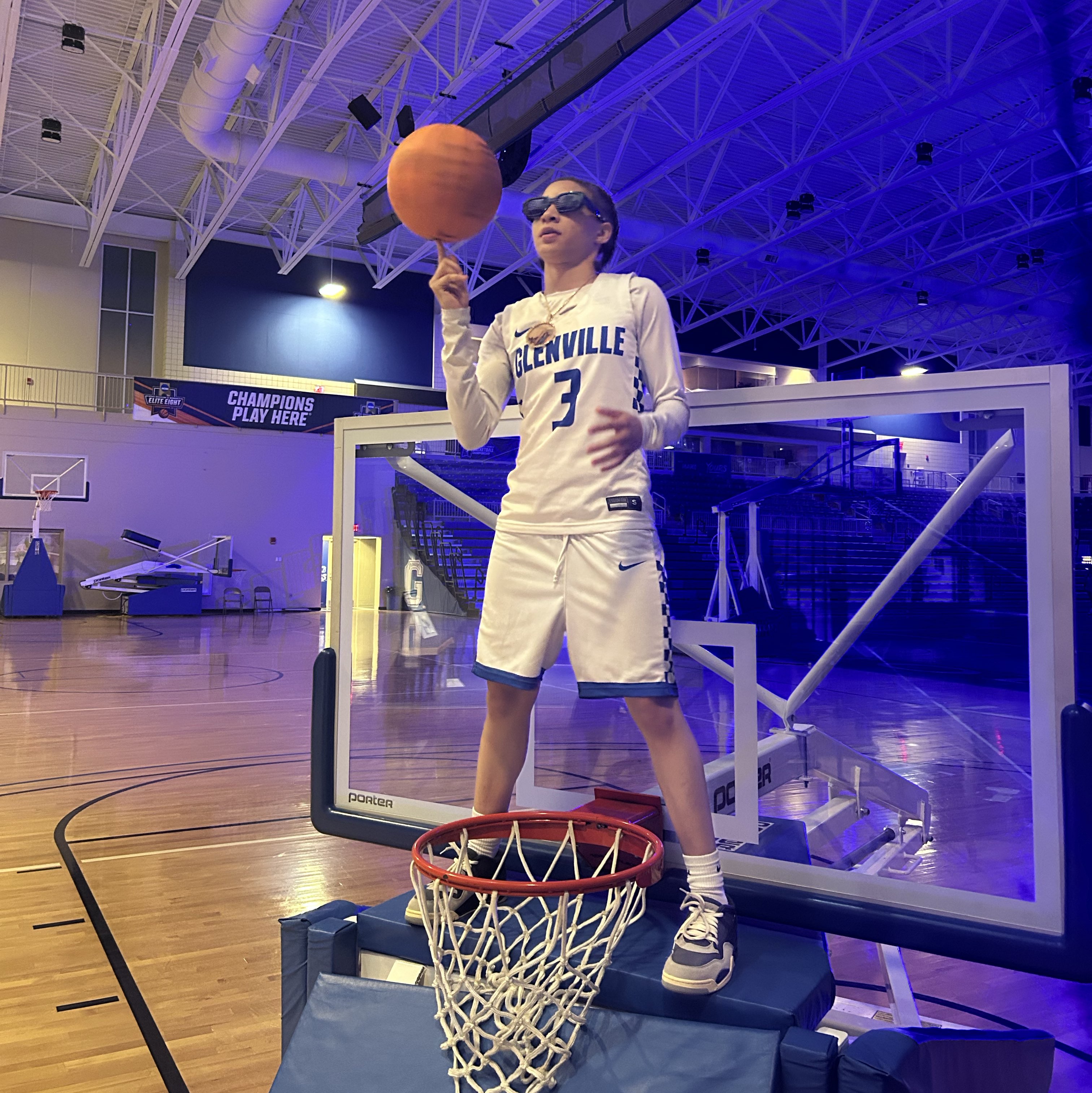 Keanti Thompson athlete profile head shot