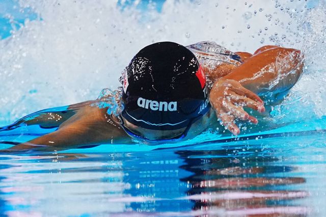 Athlete profile featured image number 2 of 7