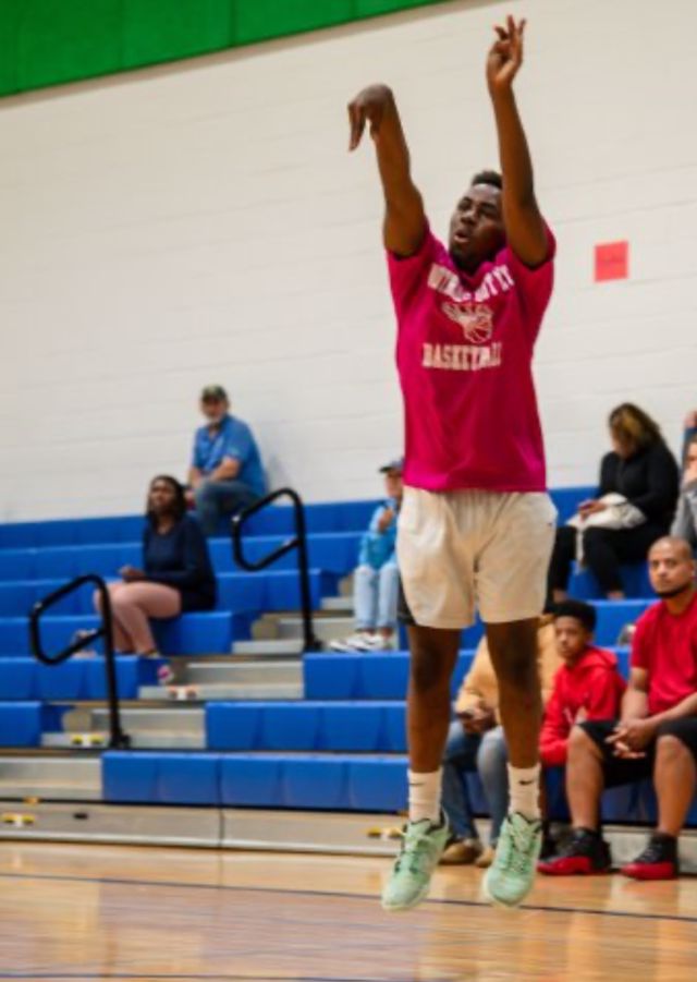 Athlete profile featured image number 6 of 10