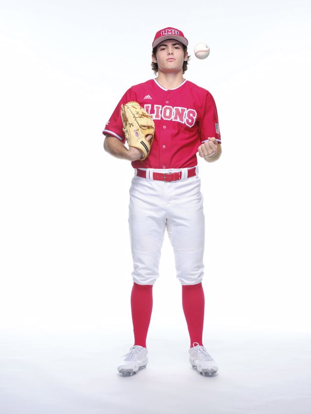 Athlete profile featured image number 2 of 4