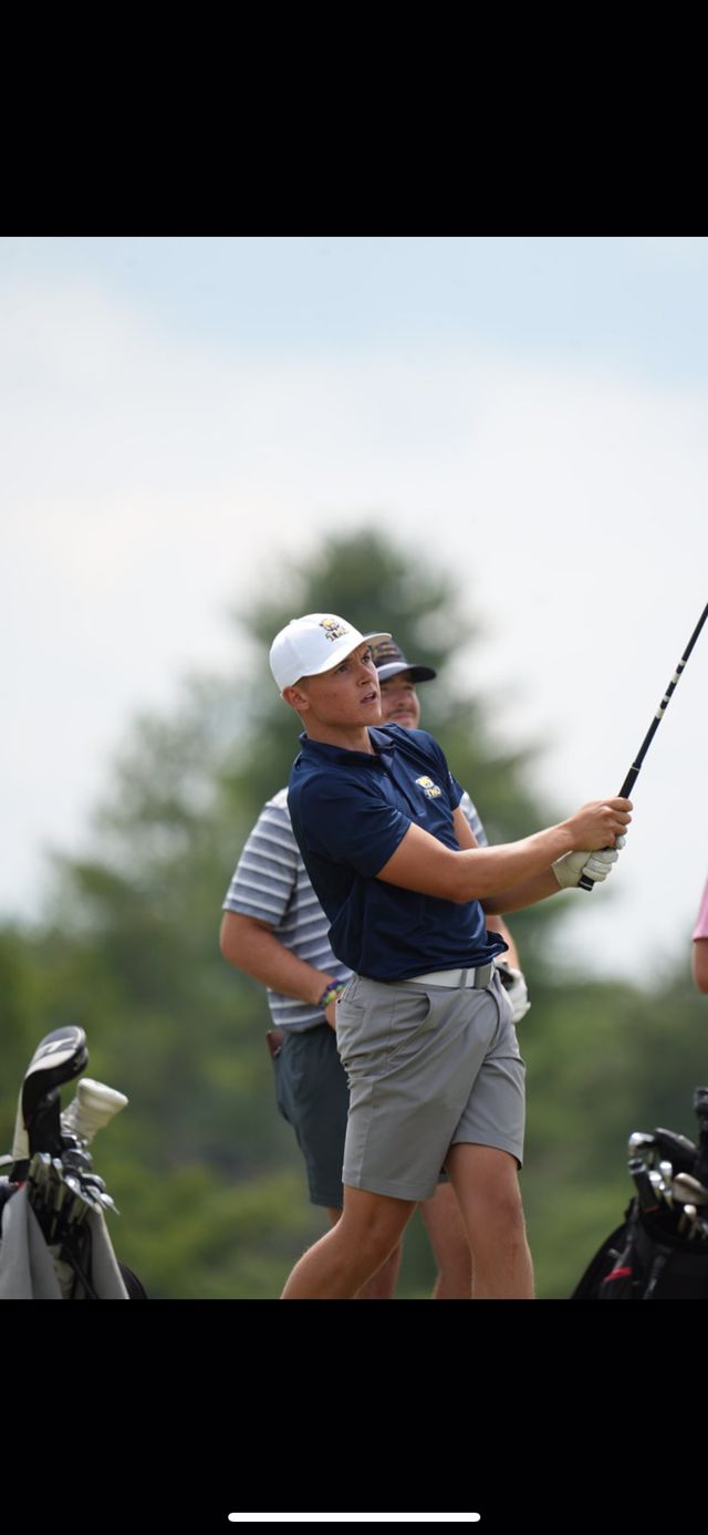 Athlete profile featured image number 2 of 4