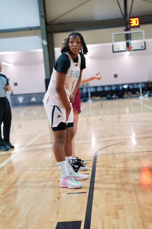 Athlete profile featured image number 3 of 10