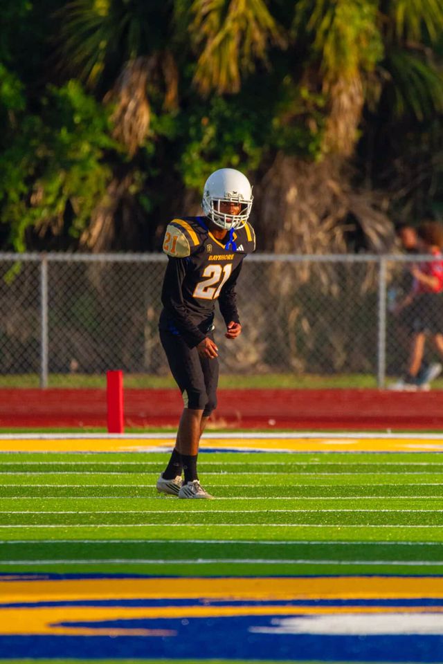 Athlete profile featured image number 1 of 4