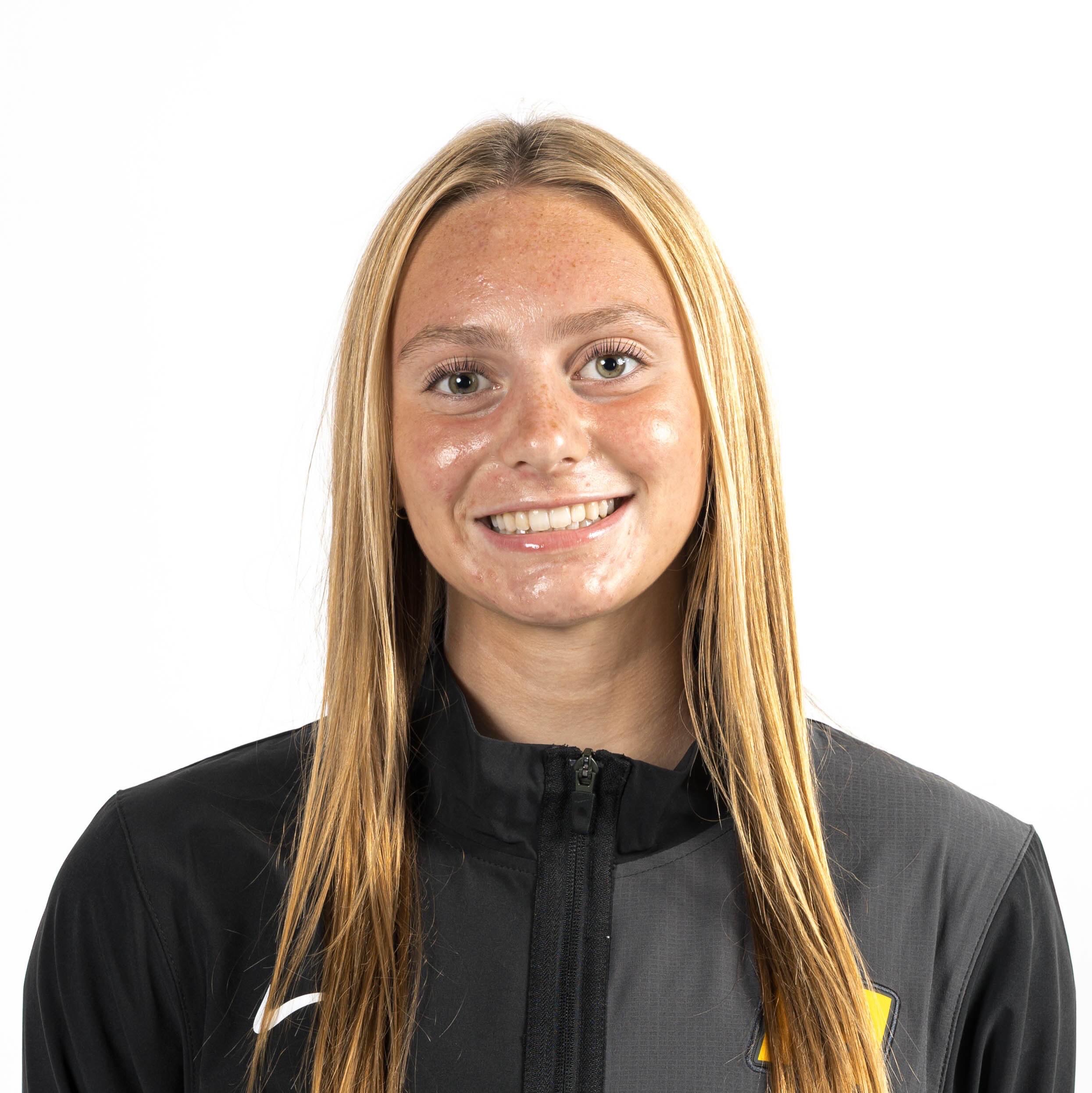Libby Bakker athlete profile head shot