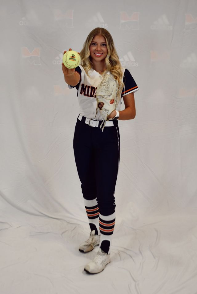 Athlete profile featured image number 2 of 4