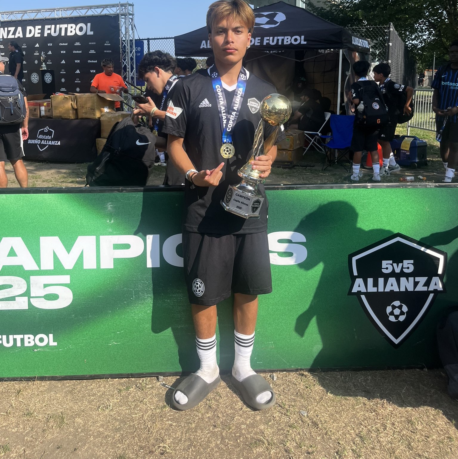 Denilson Mora athlete profile head shot