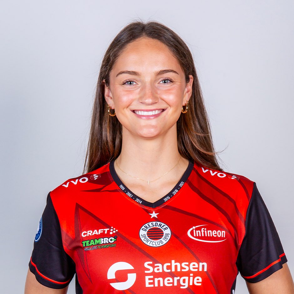 Amelia Van Der Werff athlete profile head shot