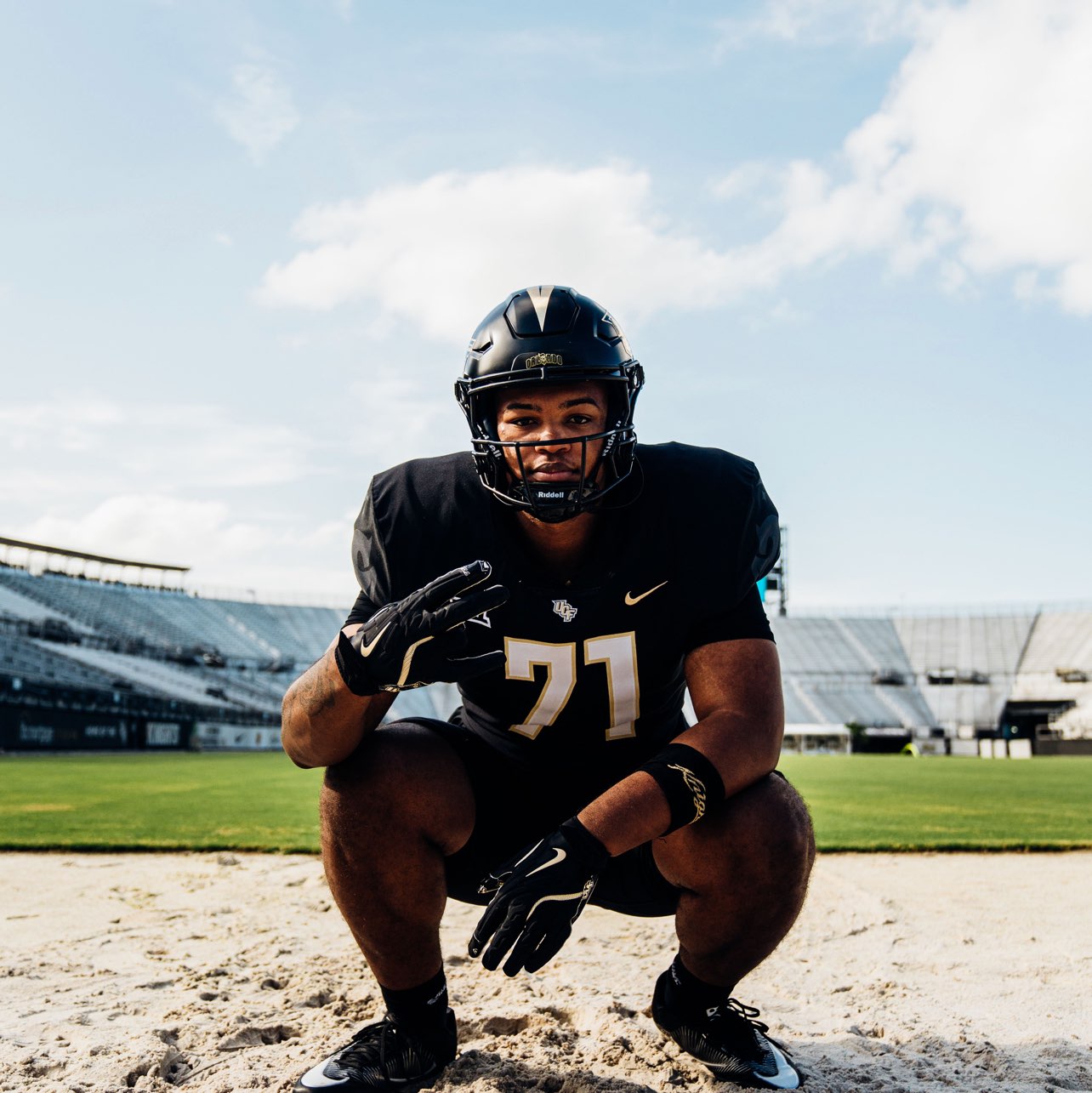 Amahn Williams athlete profile head shot