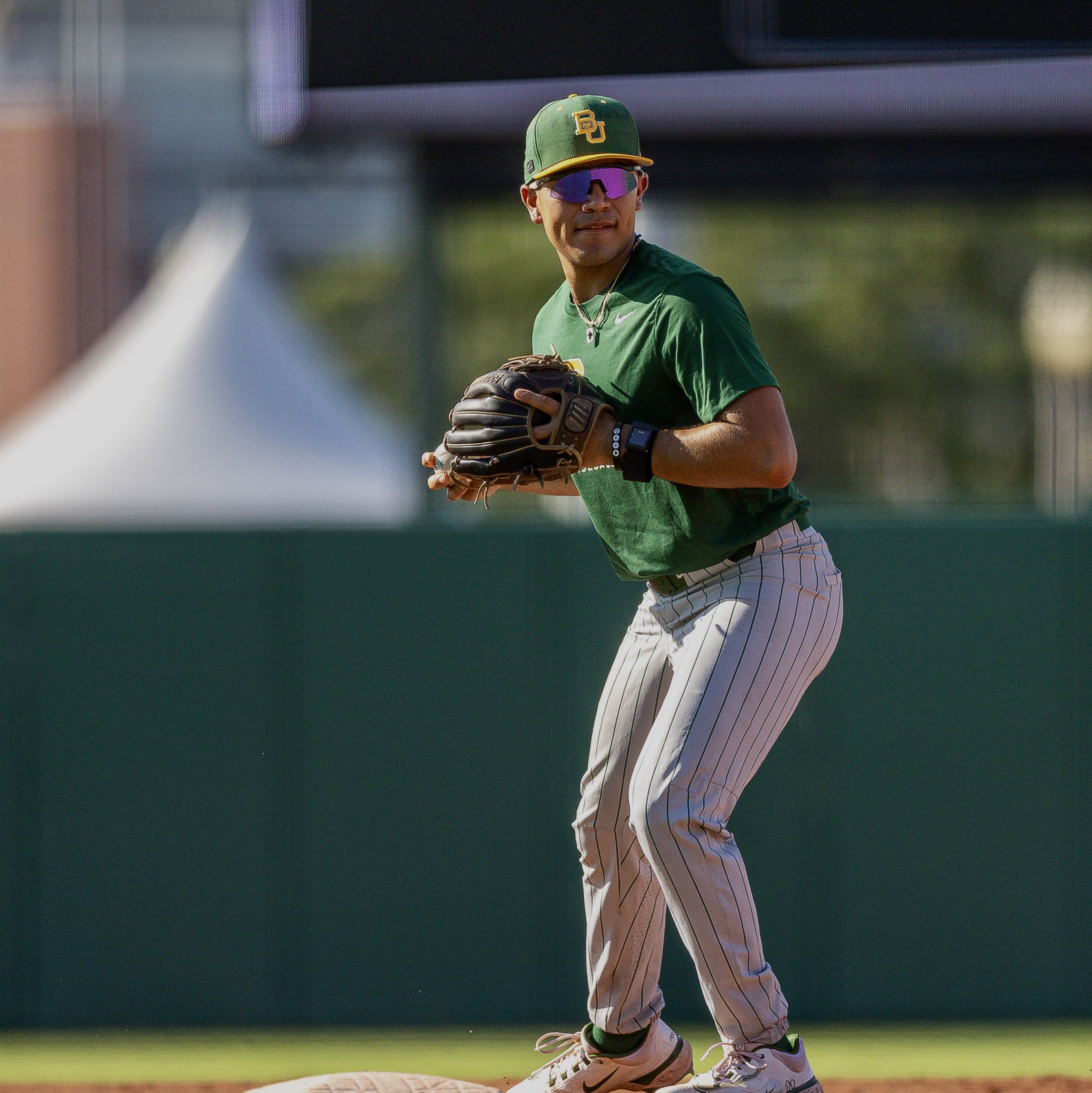 Robert De La Garza athlete profile head shot