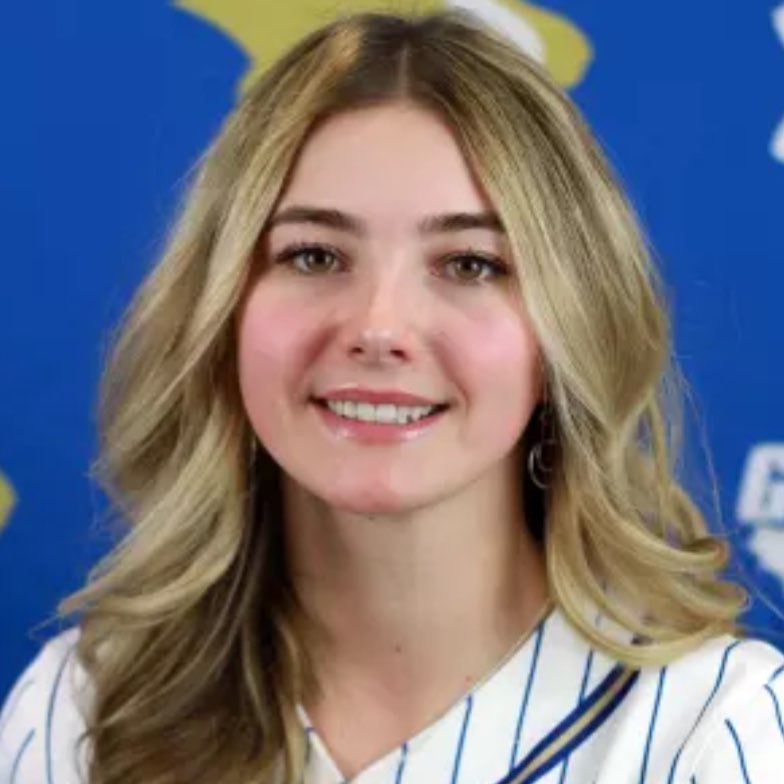 Lillian Noyes athlete profile head shot