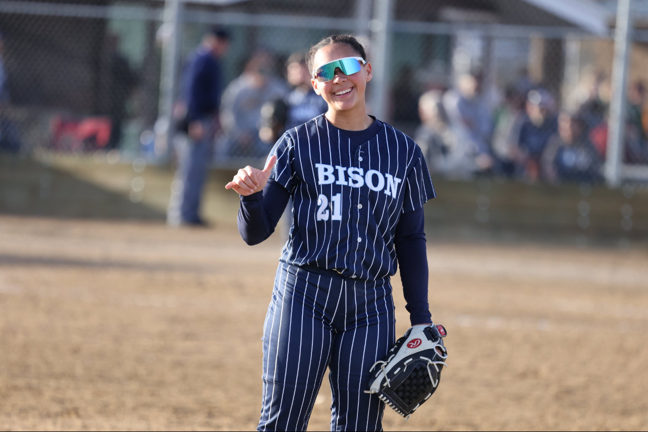 Isabella Saunders athlete profile head shot